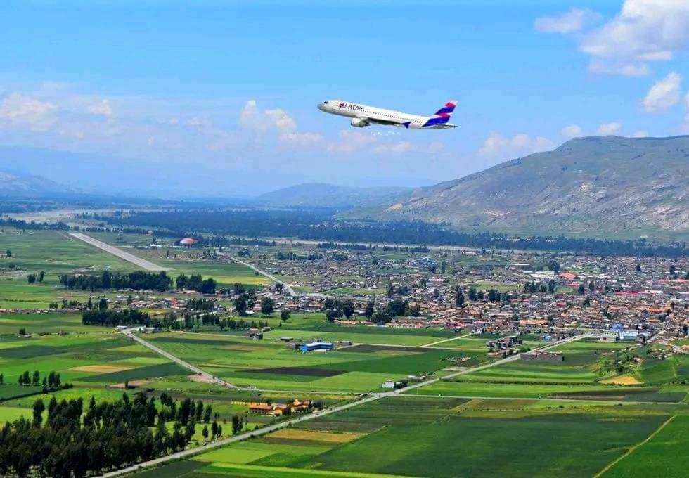 Hotel Hospedaje Monaco - Jauja Airport Zewnętrze zdjęcie